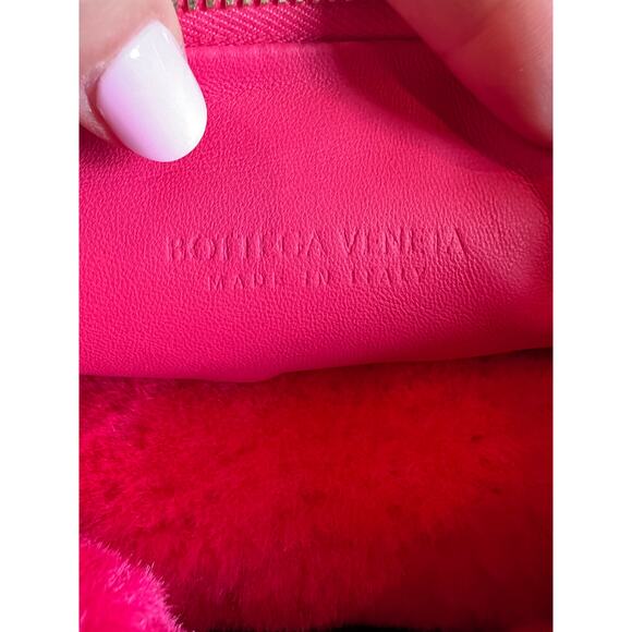 Bottega Veneta Shearling Mini Jodie Bag in Lollipop & Gold - Picture 13 of 15